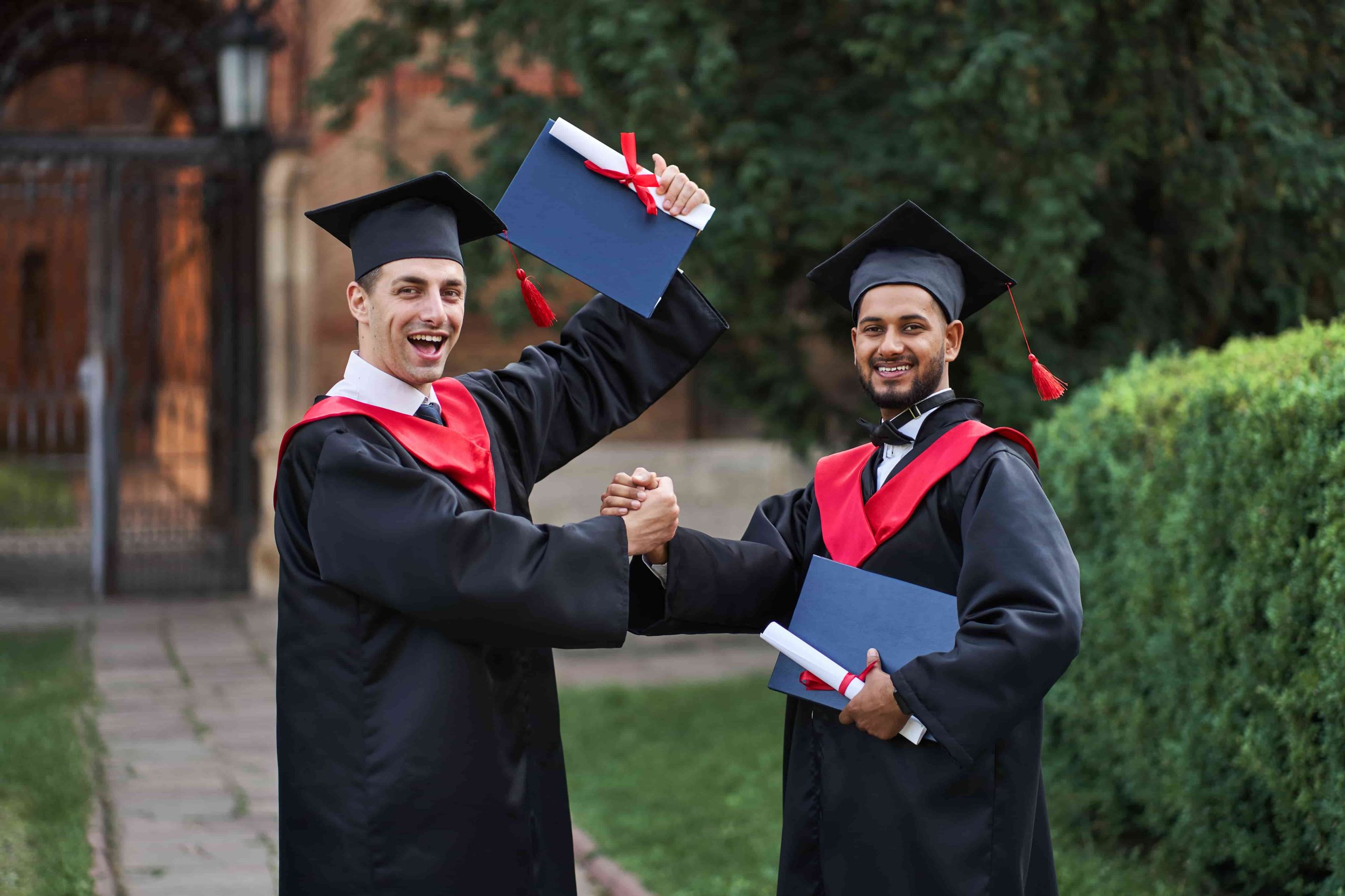 24 Australian Scholarships For Pakistani Students In 2024